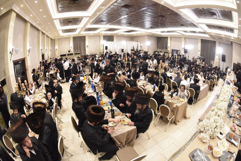 גלריה: אדמו"רים ורבנים בשמחת גאב"ד יביניאל - אשלג