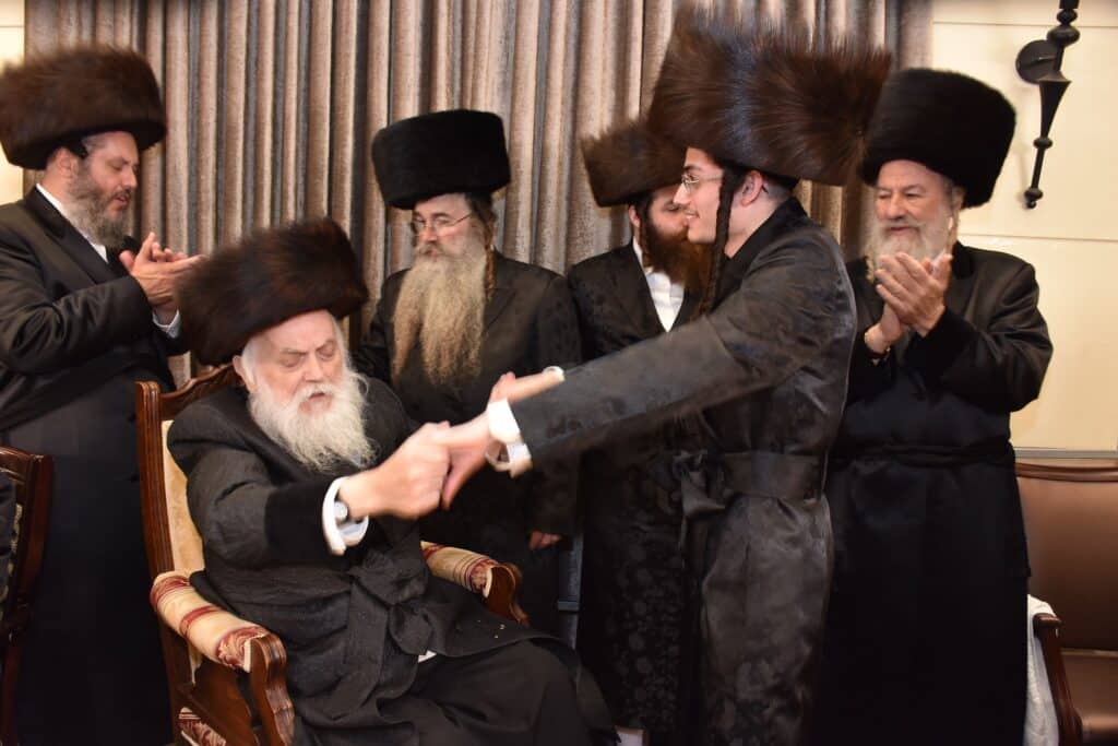 גלריה: אדמו"רים ורבנים בשמחת גאב"ד יביניאל - אשלג