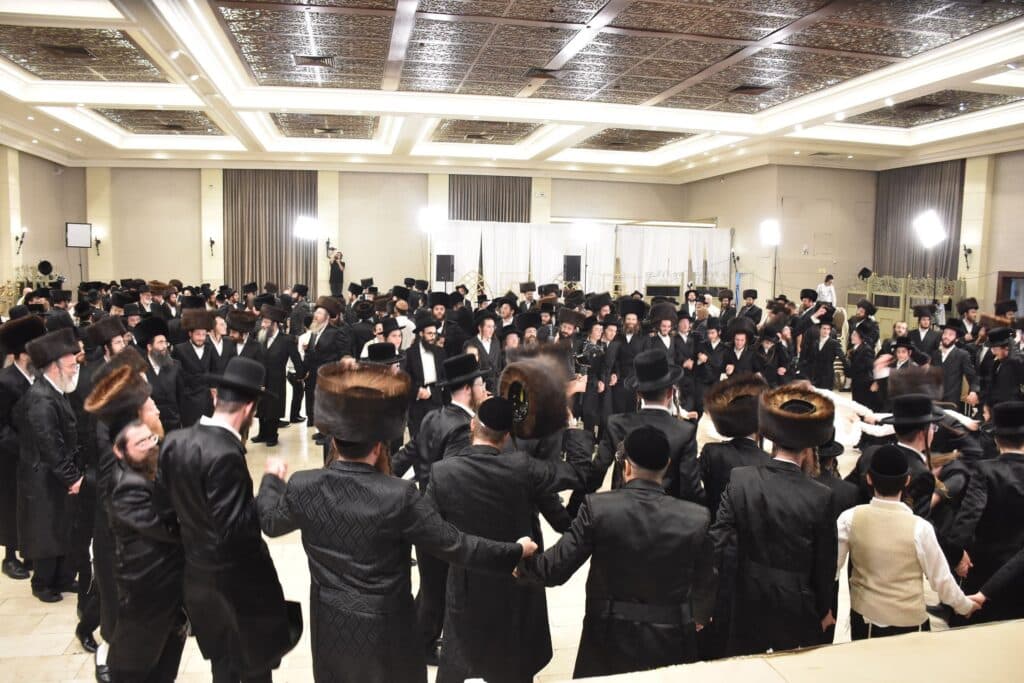 גלריה: אדמו"רים ורבנים בשמחת גאב"ד יביניאל - אשלג