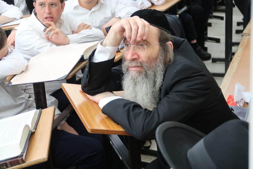 הגרמ"צ ברגמן במשא חיזוק בהיכל ישיבת מיר