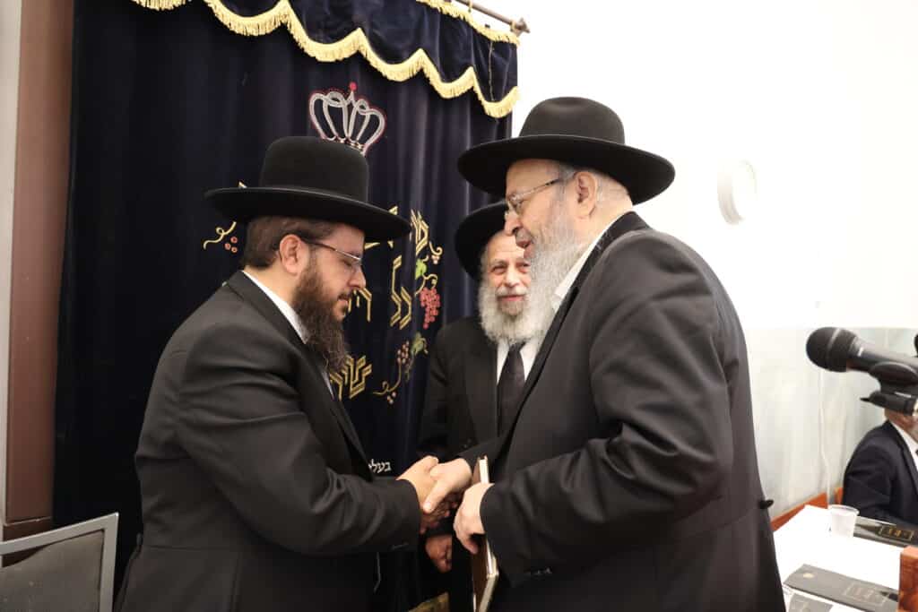 גלריה: הראשל"צ חיזק את תלמידי הישיבה