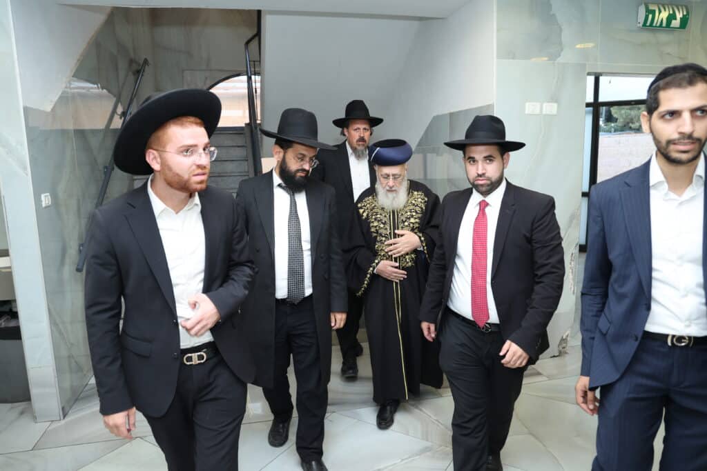 גלריה: הראשל"צ חיזק את תלמידי הישיבה