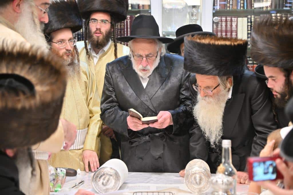 גלריה: מעמד הכנסת ספר תורה לתולדות אהרן