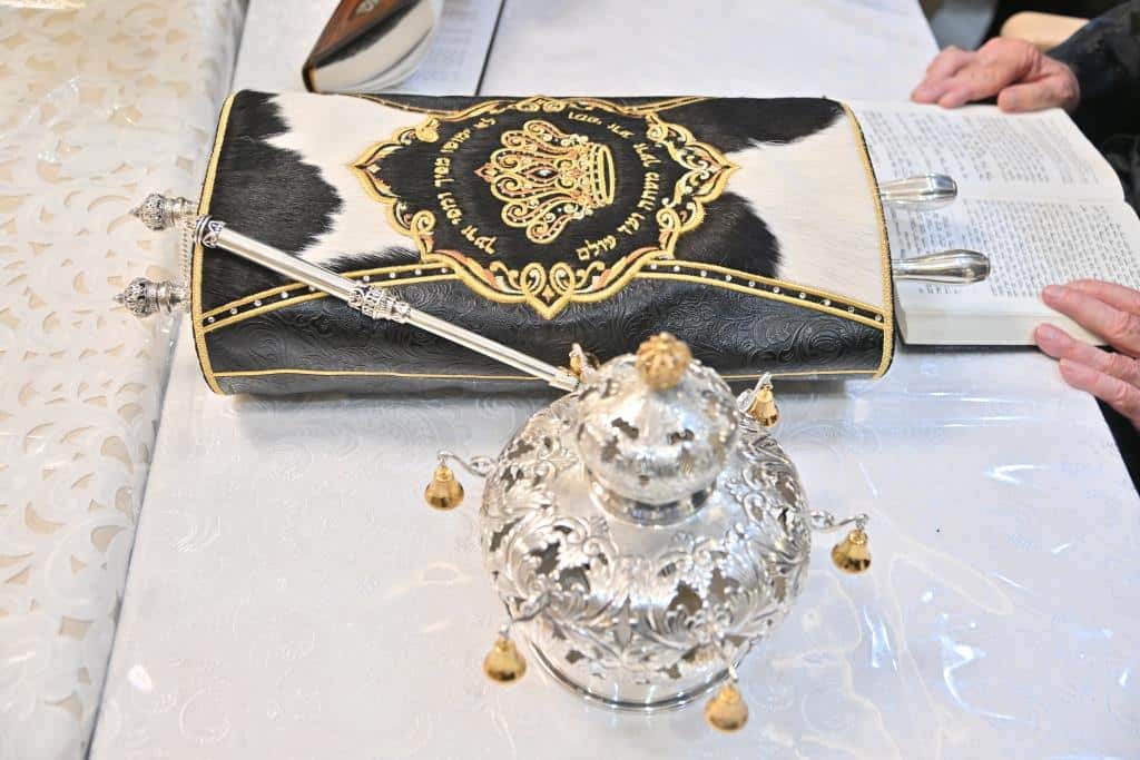 גלריה: מעמד הכנסת ספר תורה לתולדות אהרן