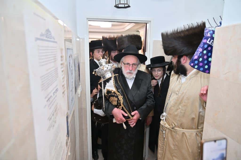 גלריה: מעמד הכנסת ספר תורה לתולדות אהרן