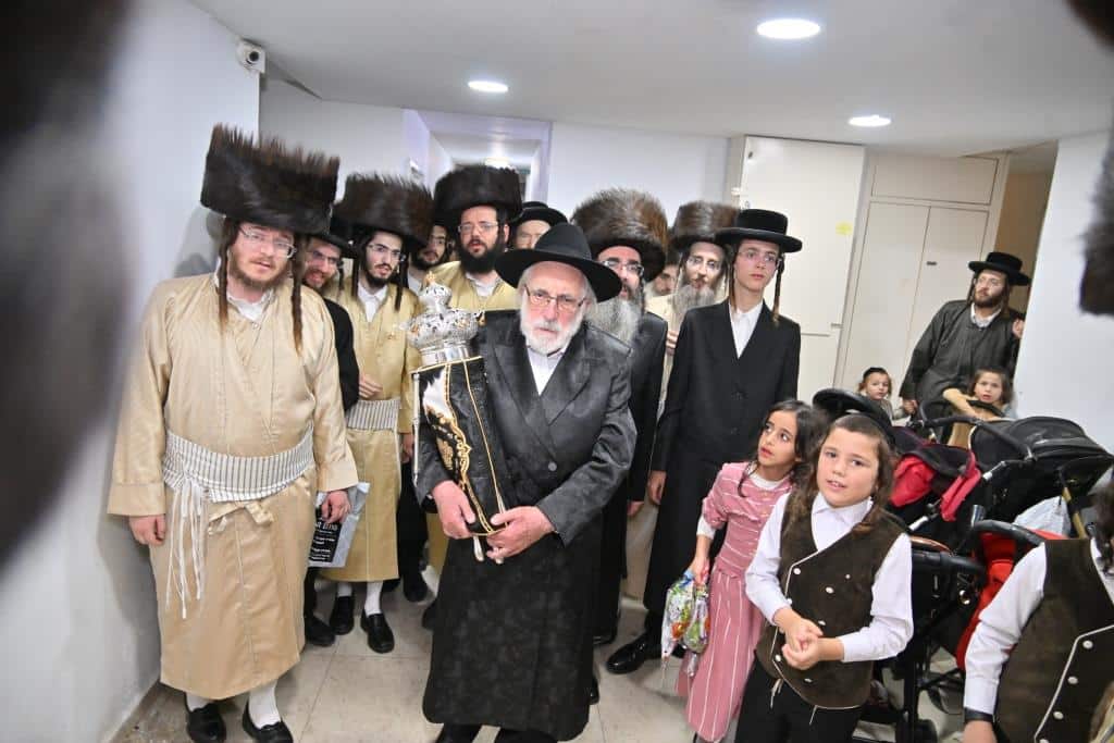 גלריה: מעמד הכנסת ספר תורה לתולדות אהרן