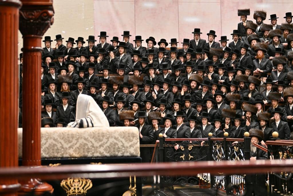 גלריה: הרבי מויז'ניץ באמירת הסליחות