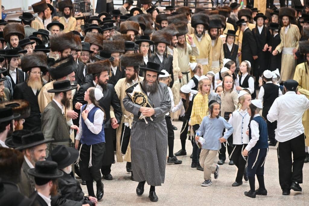 גלריה: מעמד הכנסת ספר תורה לתולדות אהרן