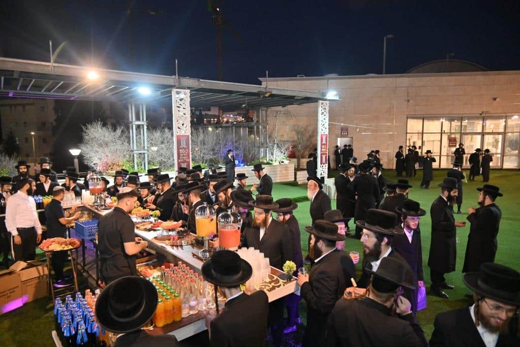 משפיעי ברסלב השתתפו במעמד געטריי פארן רעבי'ן