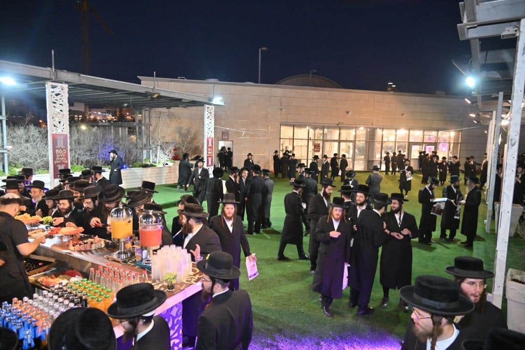 משפיעי ברסלב השתתפו במעמד געטריי פארן רעבי'ן