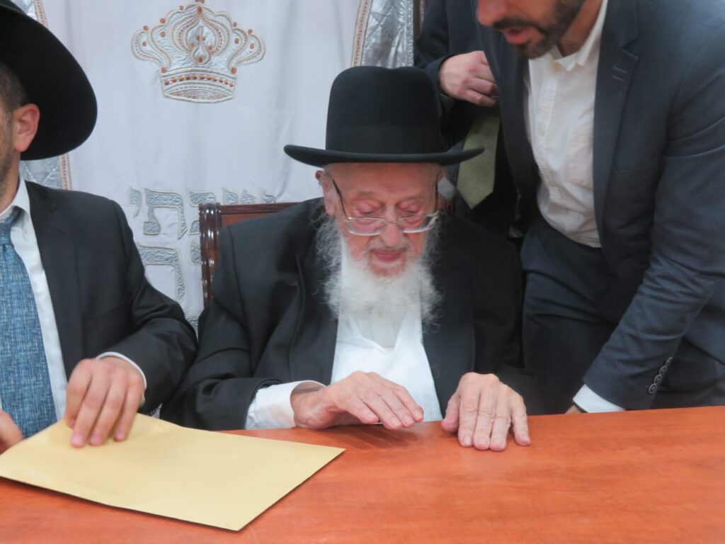 גלריה מיוחדת: הגרמ"צ ברגמן בשיחת חיזוק ב"בית השם"