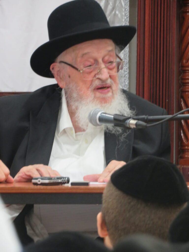 גלריה מיוחדת: הגרמ"צ ברגמן בשיחת חיזוק ב"בית השם"