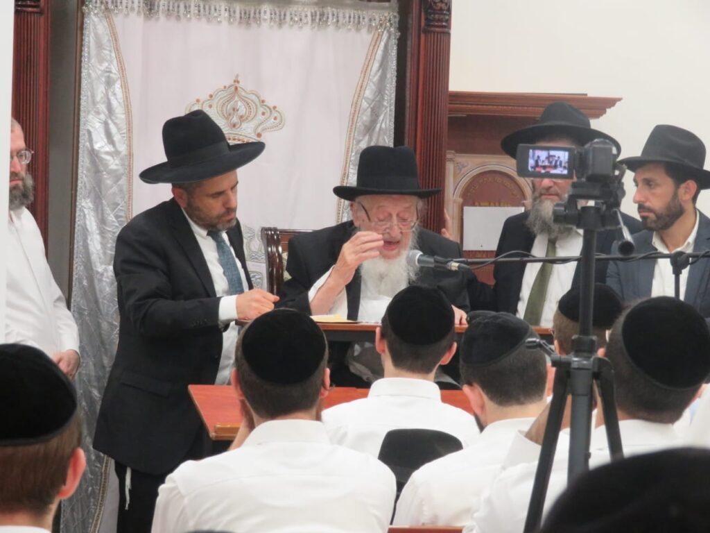 גלריה מיוחדת: הגרמ"צ ברגמן בשיחת חיזוק ב"בית השם"