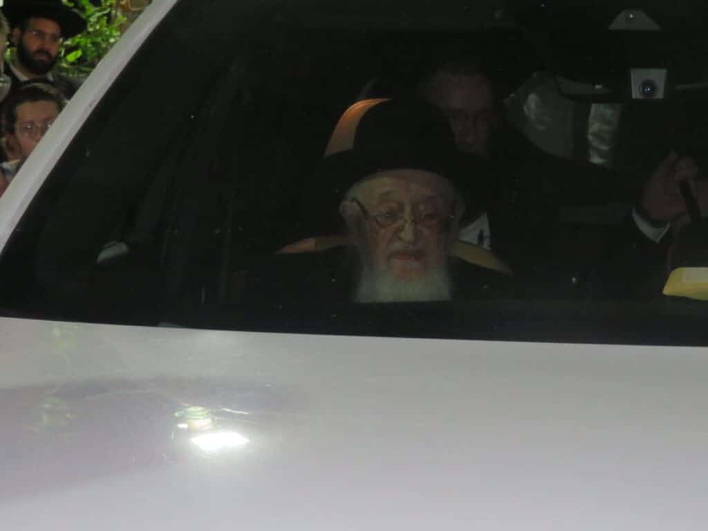 גלריה מיוחדת: הגרמ"צ ברגמן בשיחת חיזוק ב"בית השם"