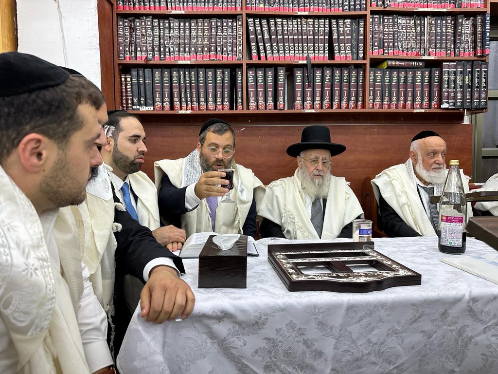 בצאת כיפור: הראשל"צ בהבדלה וברכת הלבנה