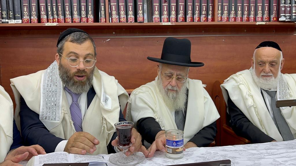 בצאת כיפור: הראשל"צ בהבדלה וברכת הלבנה