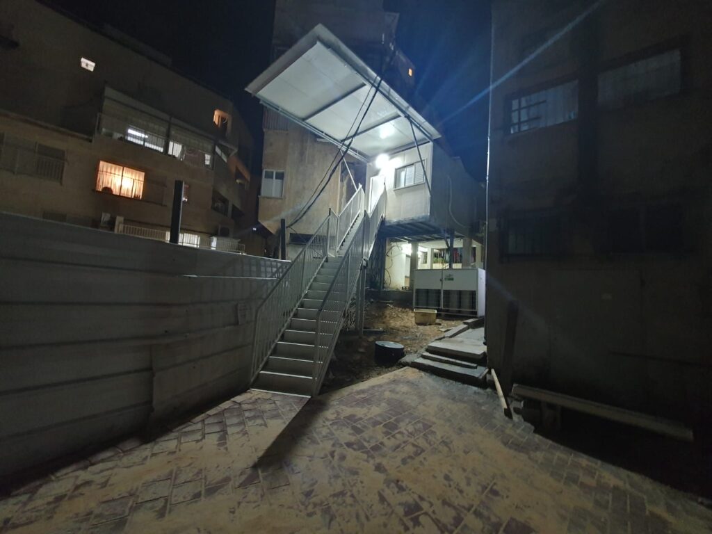 גשר עבור הרבבות: הקבלת מרן גאון ישראל הגר"ד לנדו