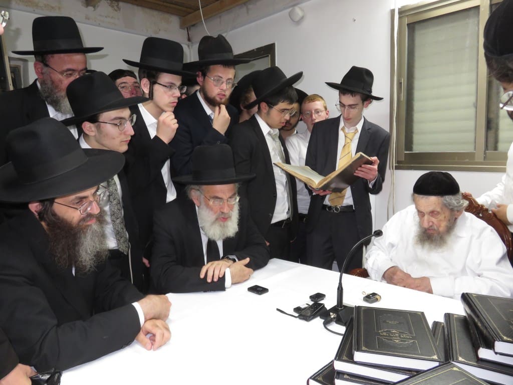 במעונו של גאון ישראל: בחורי 'אורחות תורה' ערכו סיום מסכת