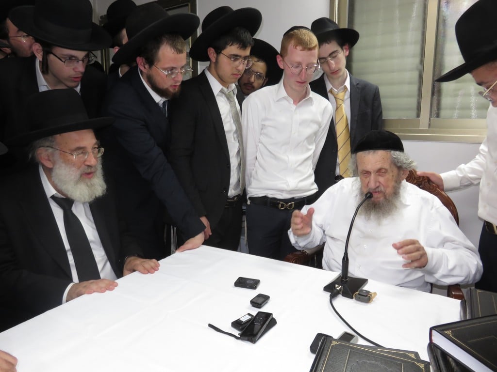 במעונו של גאון ישראל: בחורי 'אורחות תורה' ערכו סיום מסכת