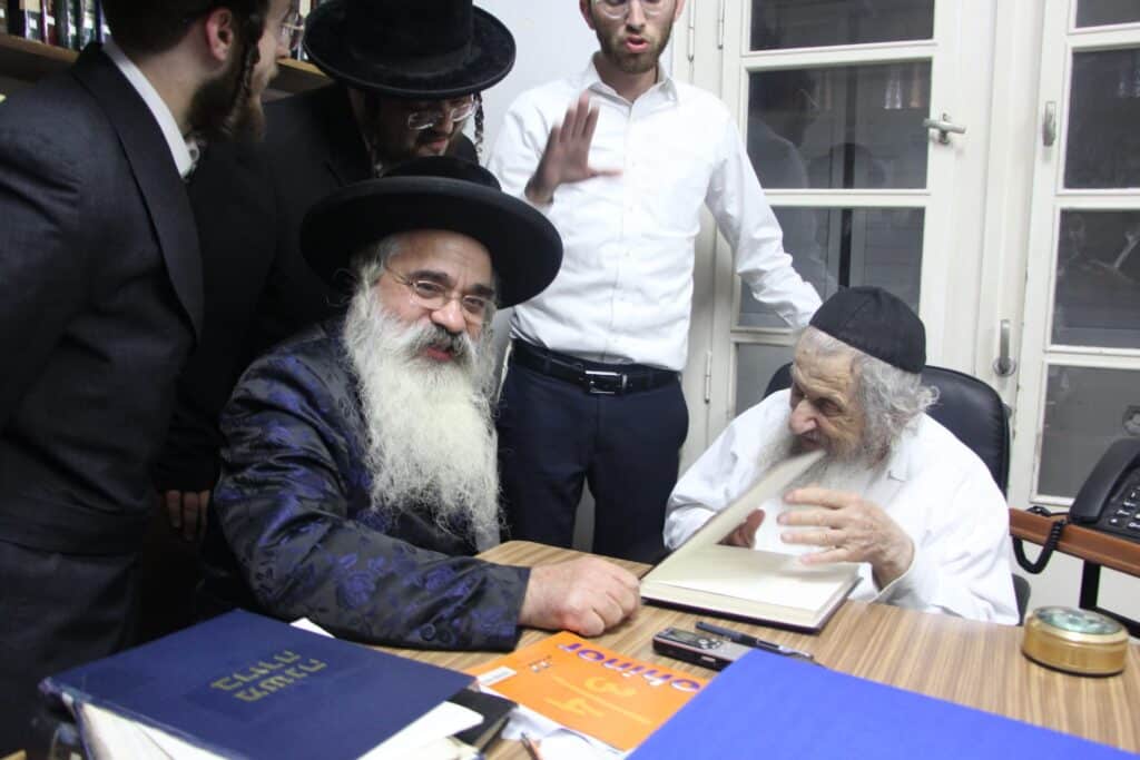 האדמו"ר מלעלוב ירושלים עלה למעונו של מרן הגר"ד לנדו