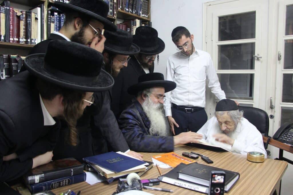 האדמו"ר מלעלוב ירושלים עלה למעונו של מרן הגר"ד לנדו