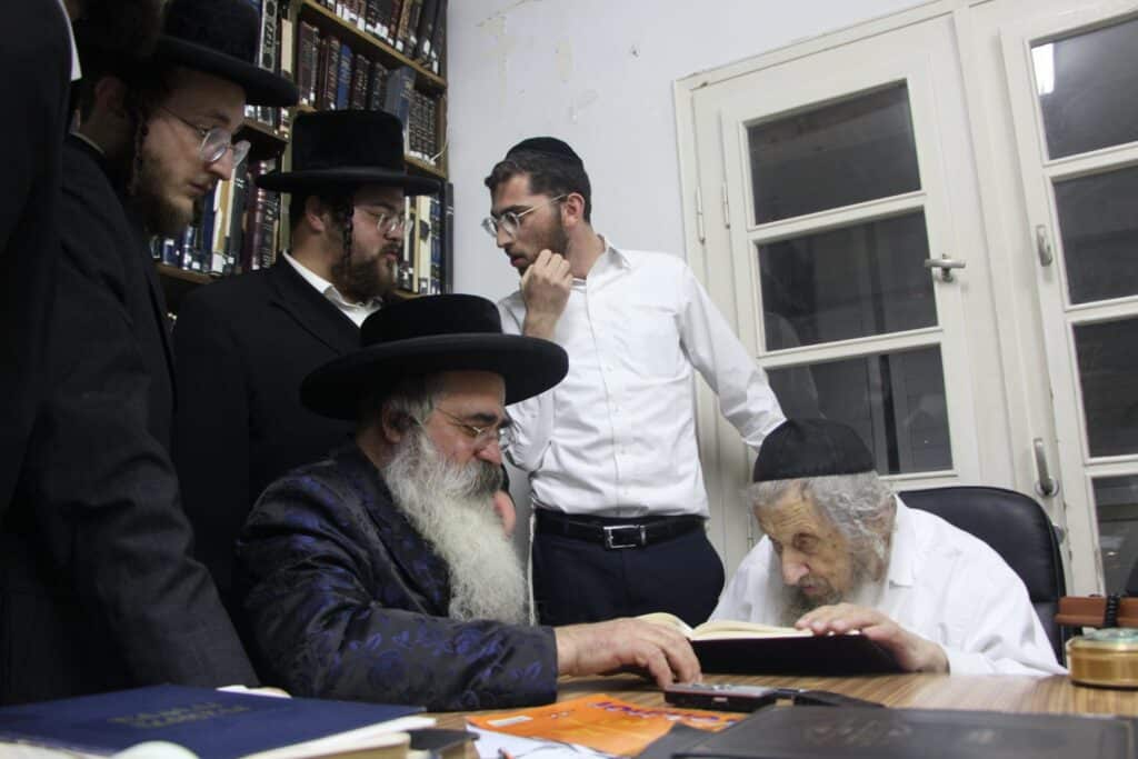 האדמו"ר מלעלוב ירושלים עלה למעונו של מרן הגר"ד לנדו