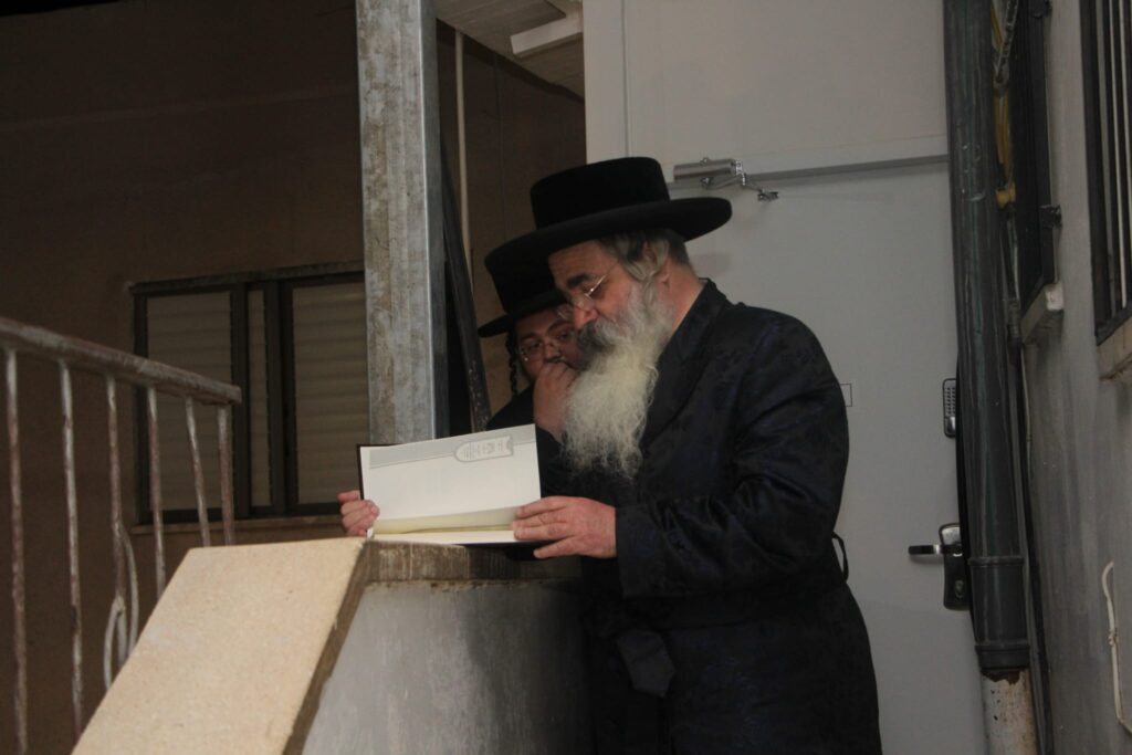 האדמו"ר מלעלוב ירושלים עלה למעונו של מרן הגר"ד לנדו