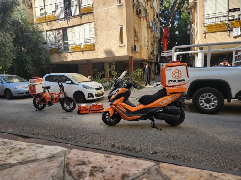מצבו בינוני: ילד כבן 9 נפגע מרכב ברחוב אור החיים
