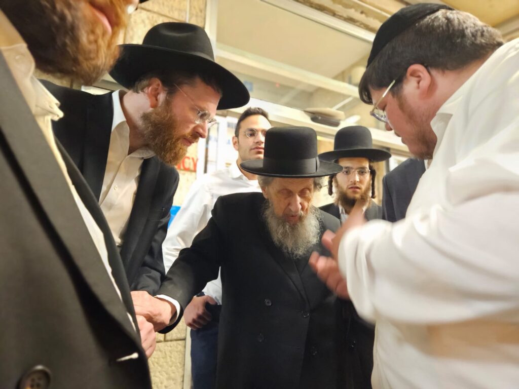 כשמרן הגר"ד לנדו ביקר את מרן ראש הישיבה