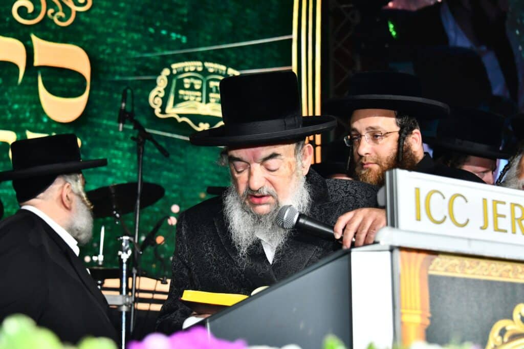 במעמד רבנים: אלפים השתתפו בסיום משניות העולמי