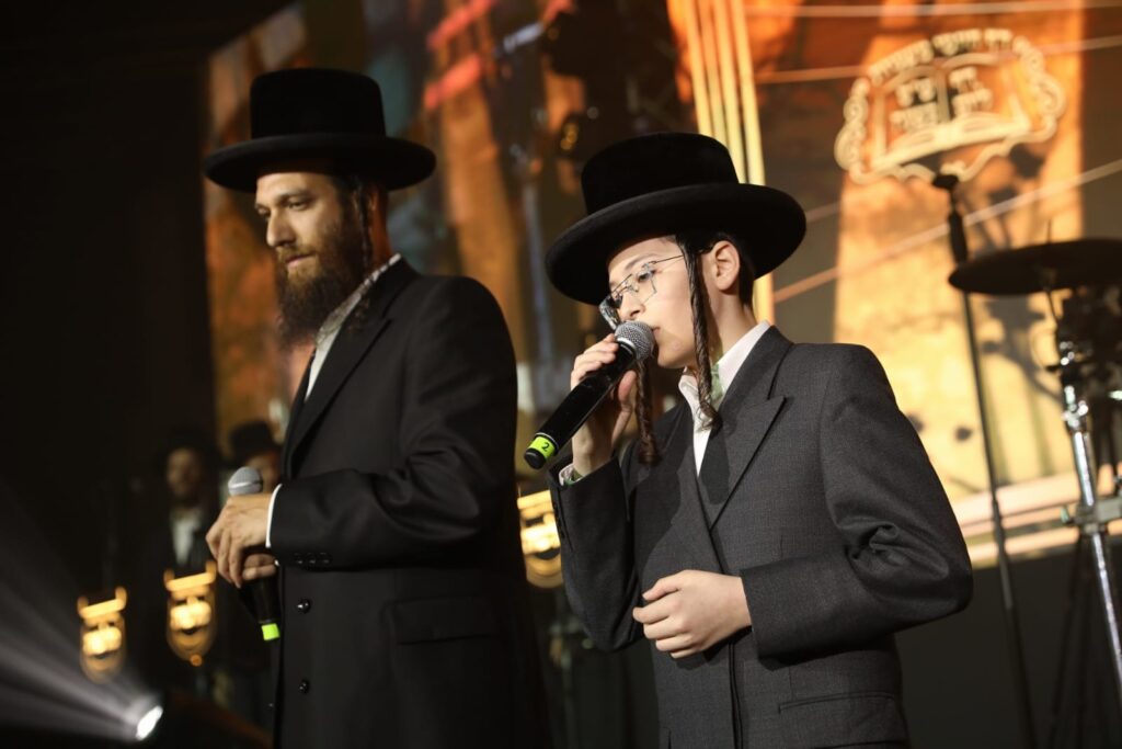 במעמד רבנים: אלפים השתתפו בסיום משניות העולמי