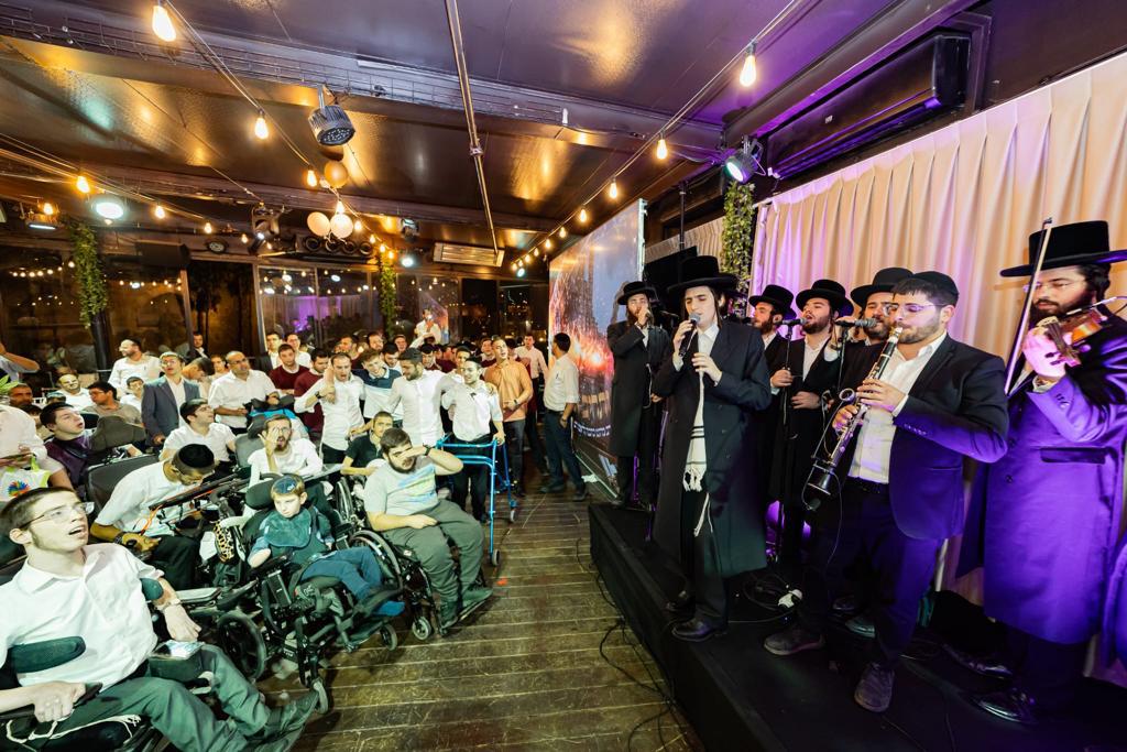 מול הכותל: ערב חיזוק מרגש למאות ילדים בעלי מוגבלויות