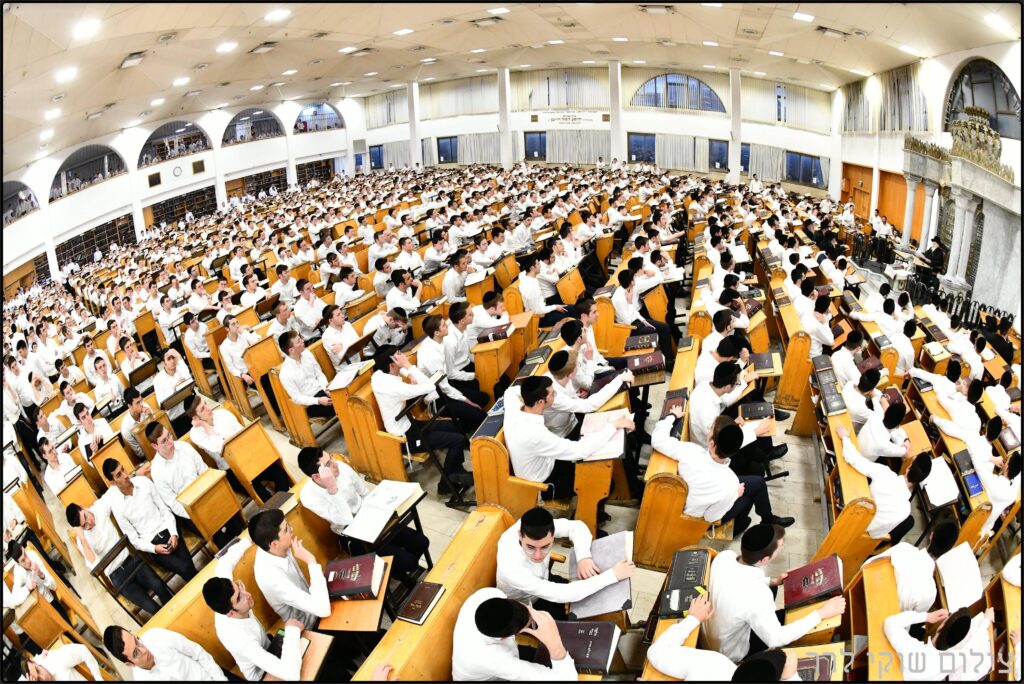 מסע החיזוק של הגר"מ שטרנבוך בישיבת חברון