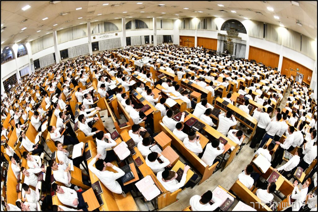 מסע החיזוק של הגר"מ שטרנבוך בישיבת חברון