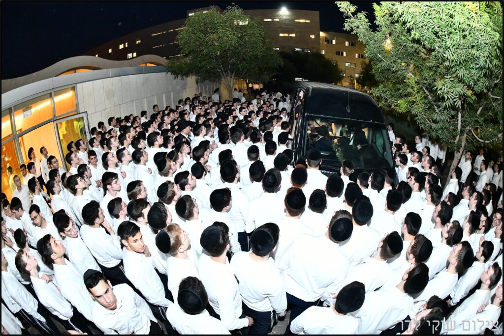 מסע החיזוק של הגר"מ שטרנבוך בישיבת חברון