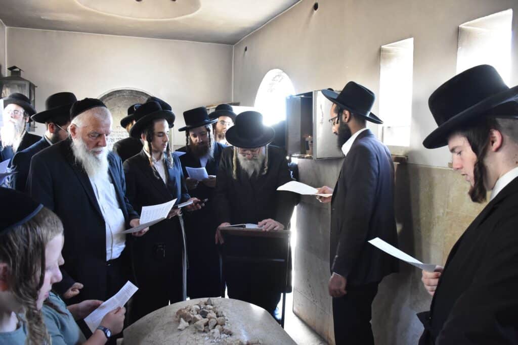 פרקוביץ תיעד: ימים נוראים בחצר הקודש אשלג