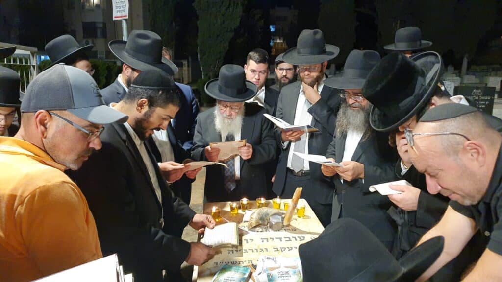 לפנות בוקר: הראשון לציון עלה לציון מרן הגר"ע יוסף