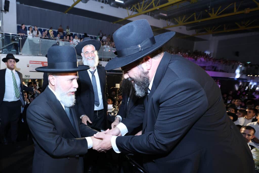 גלריה: בישיבת 'אבני נזר' הקבילו את פני ראש הישיבה