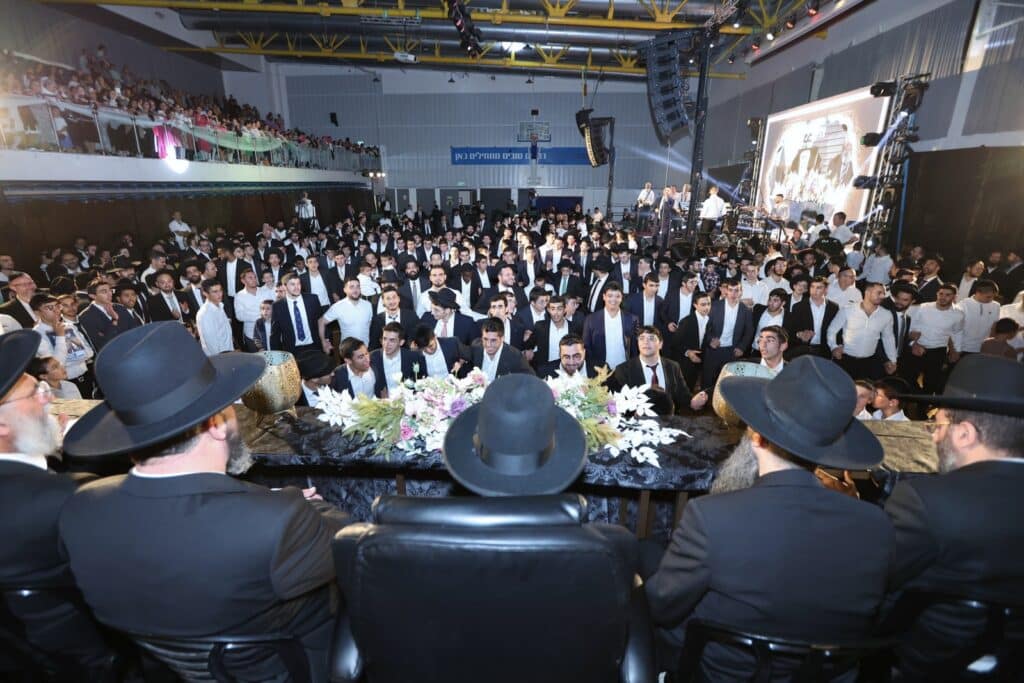 גלריה: בישיבת 'אבני נזר' הקבילו את פני ראש הישיבה