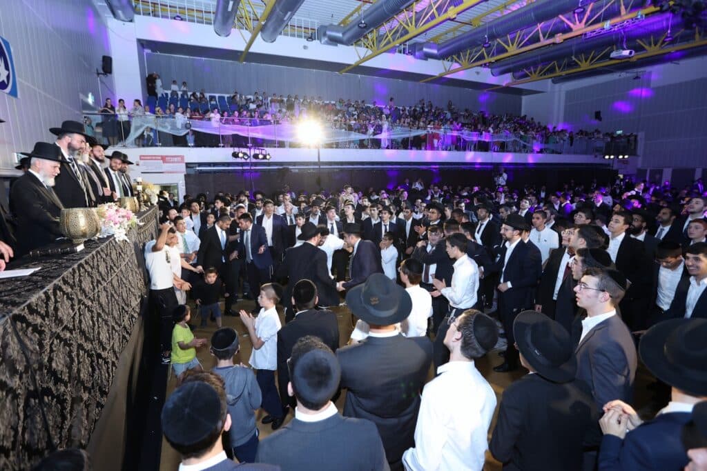 גלריה: בישיבת 'אבני נזר' הקבילו את פני ראש הישיבה