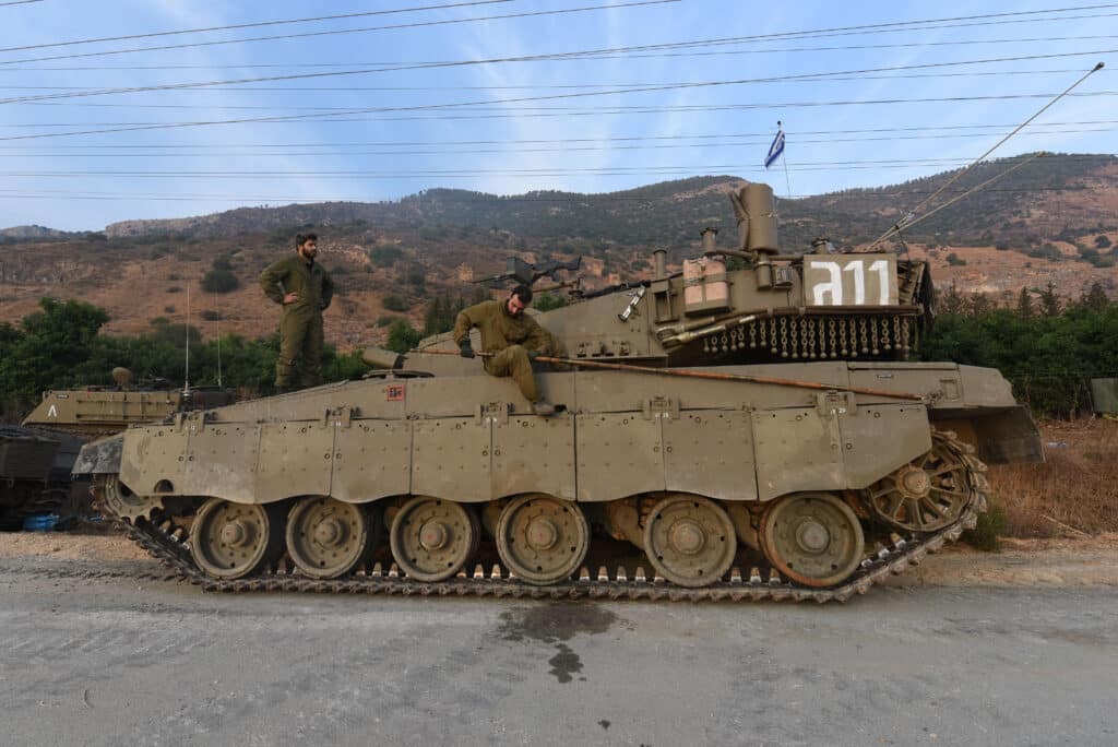 מלחמה רב זירתית? כוחות צה"ל נערכים בגבול הצפון