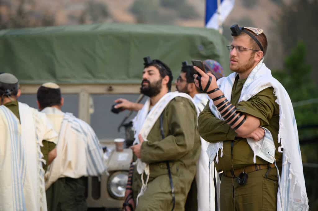 מלחמה רב זירתית? כוחות צה"ל נערכים בגבול הצפון