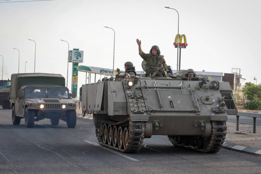 מלחמה רב זירתית? כוחות צה"ל נערכים בגבול הצפון