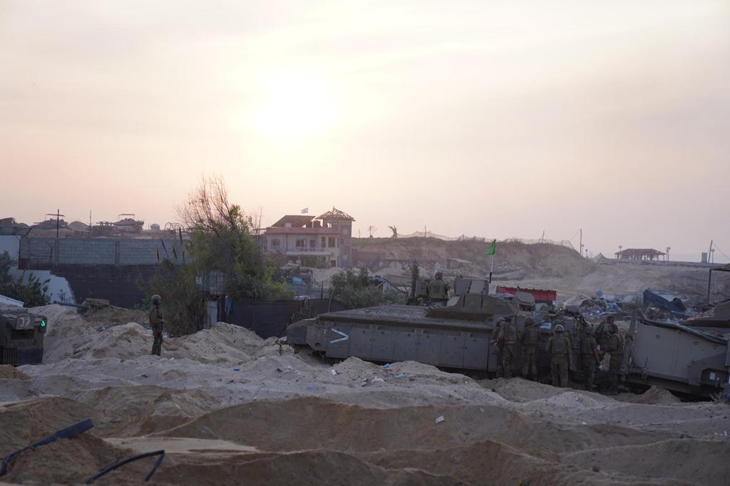 דובר צה"ל: החיילת ששוחררה זכרה ומסרה פרטים בצורה מדהימה, מספר החטופים ירד ל-238