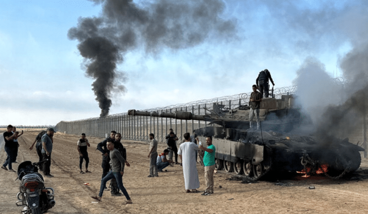 מאות מחבלים חדרו עם מצנחים וקטנועים, חוסלו על ידי מטוסי קרב