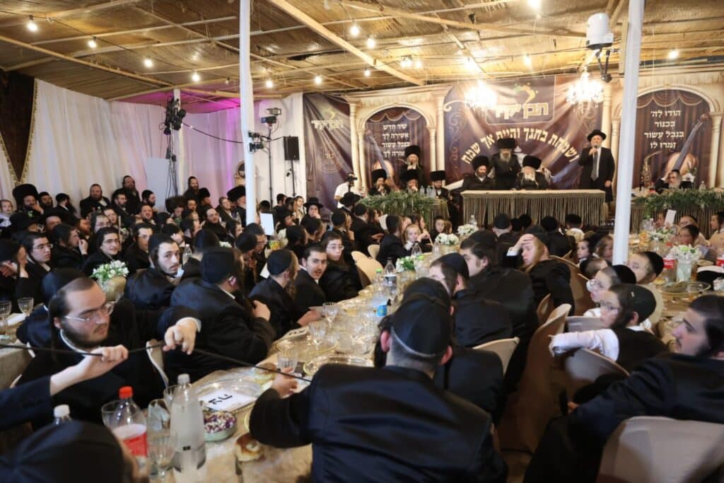 תיעוד: האדמו"ר מגור הפתיע את היתומים בשמחת בית השואבה