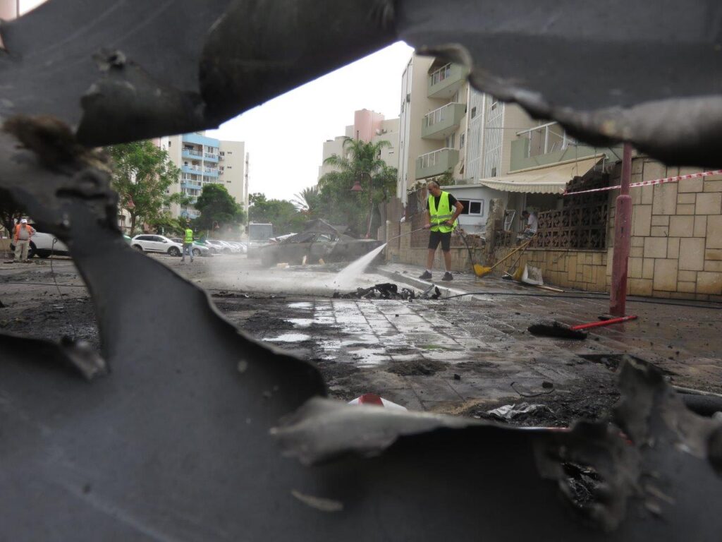 אשדוד: הטיל נפל סמוך לבית הכנסת תפארת רפאל