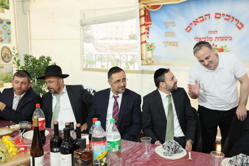 שרים, חברי כנסת ואישי ציבור חגגו בסוכת השר מלכיאלי