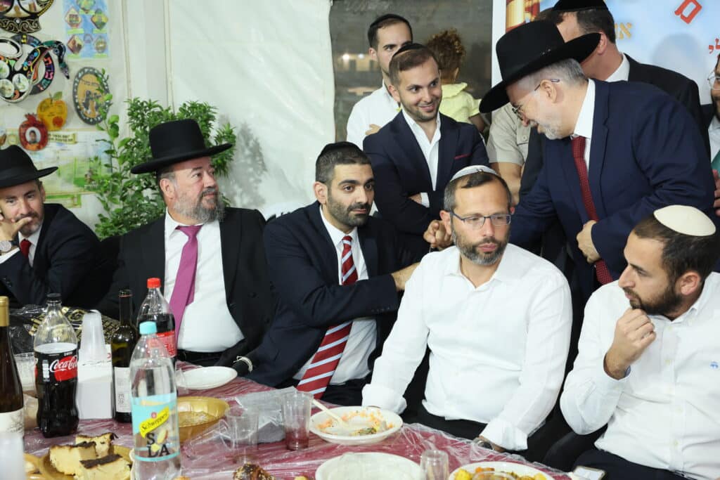 שרים, חברי כנסת ואישי ציבור חגגו בסוכת השר מלכיאלי