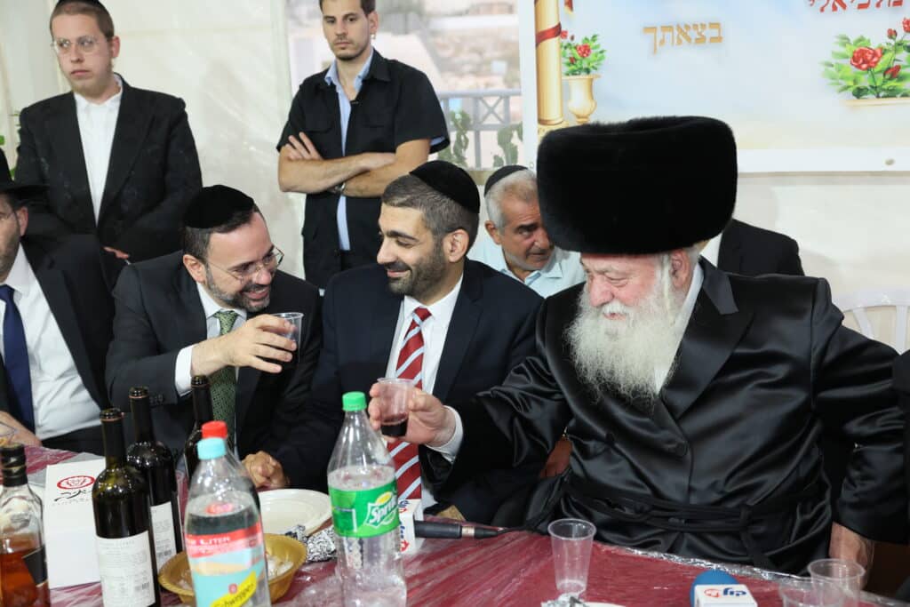 שרים, חברי כנסת ואישי ציבור חגגו בסוכת השר מלכיאלי